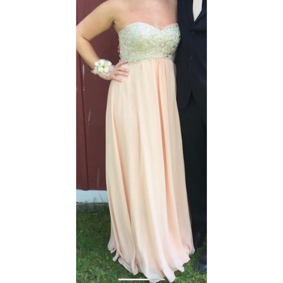 LONG PROM DRESS - Picture 2 of 6